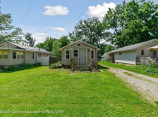 930 Grove St, Eaton Rapids, MI 48827