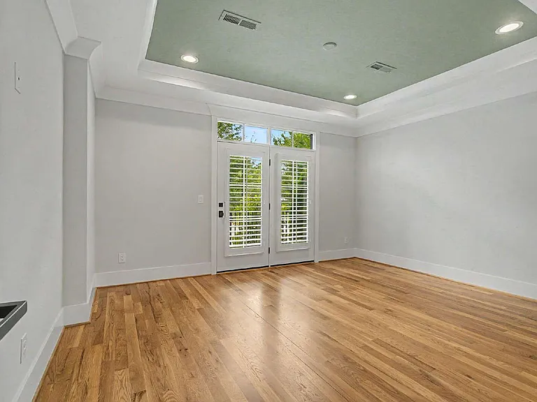 163 Park St — Photo 9