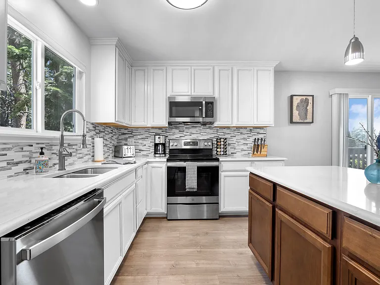 172 Palisades Dr #A — Photo 24
