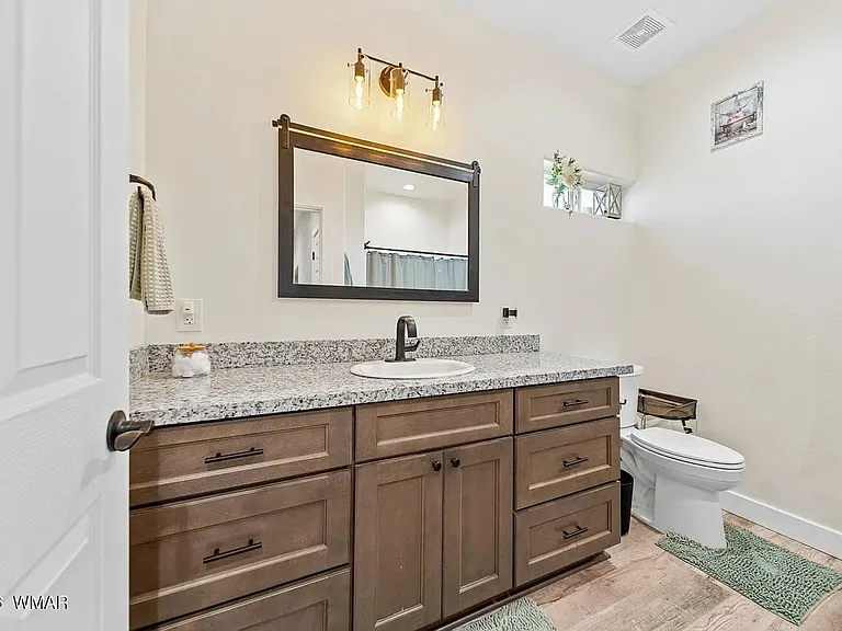 660 S Foothills Blvd — Photo 13