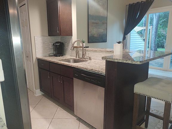 5th image of 121 Sand Castle Way
