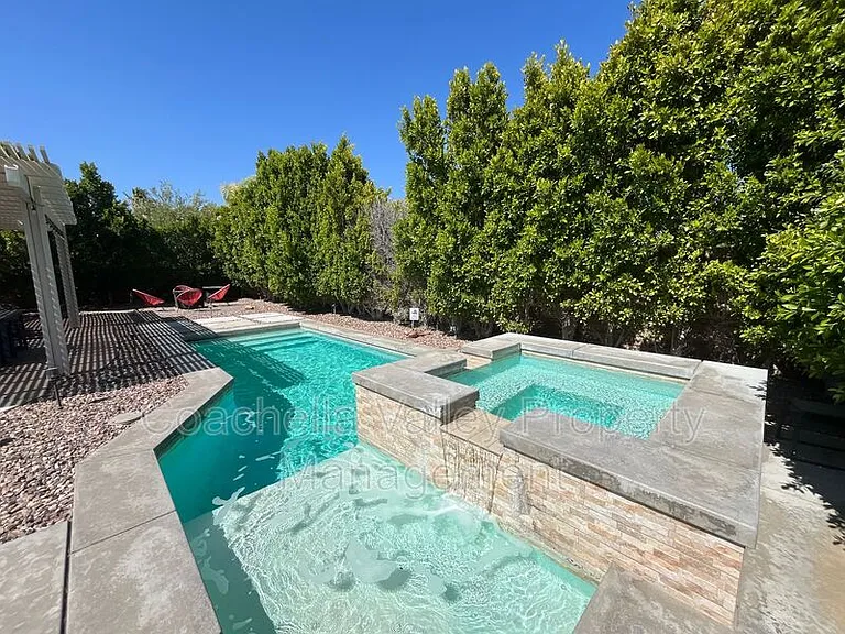 2162 Shannon Way — Photo 7