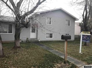 1909 Gregg Ave, Worland, WY 82401