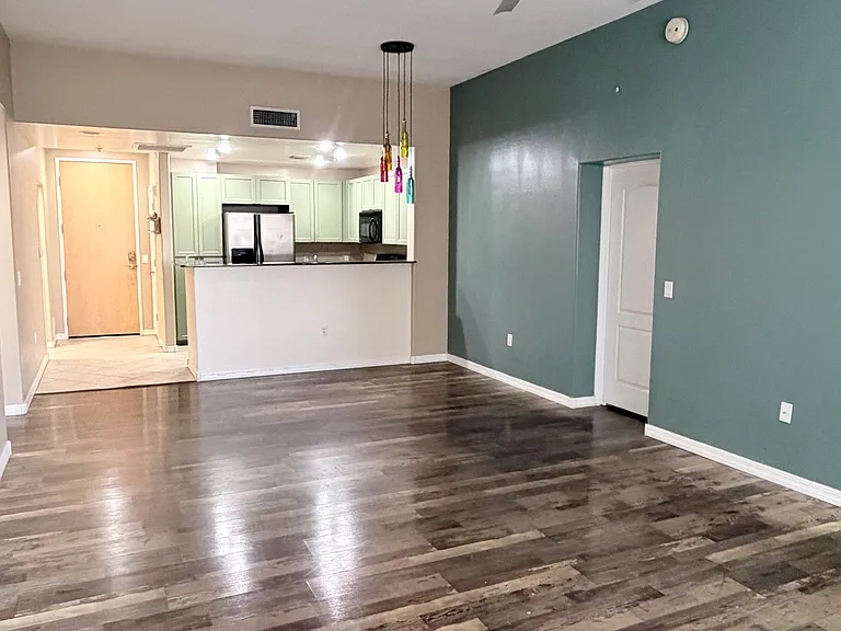 2302 N Central Ave #311 — Photo 4