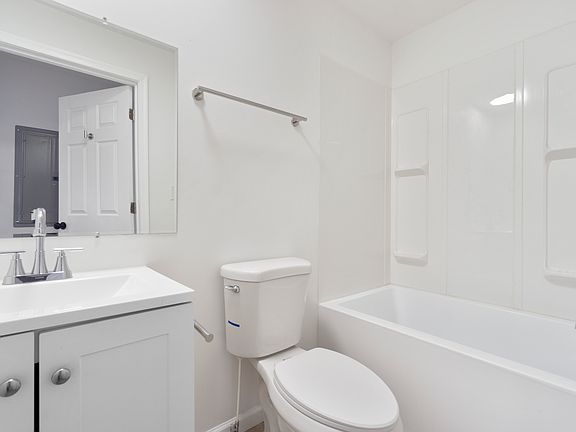 5th image of 26 S Mulberry St #2R