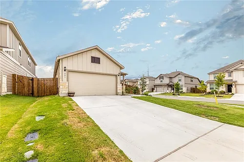 221 Compania Dr Photo 1