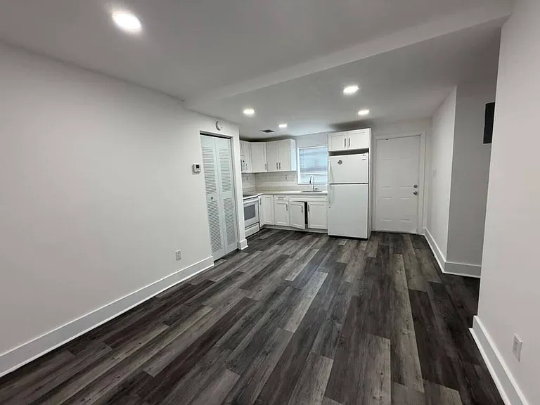 2025 NW 72nd St #2 — Photo 3
