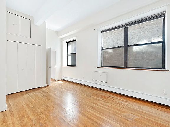 5th image of 130 E 12th St APT 3B