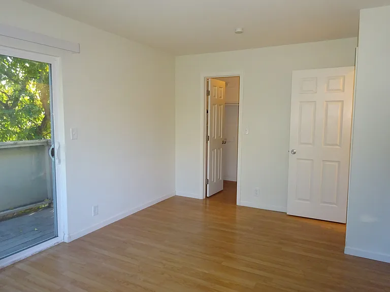 1600 Broadway St #6 — Photo 16