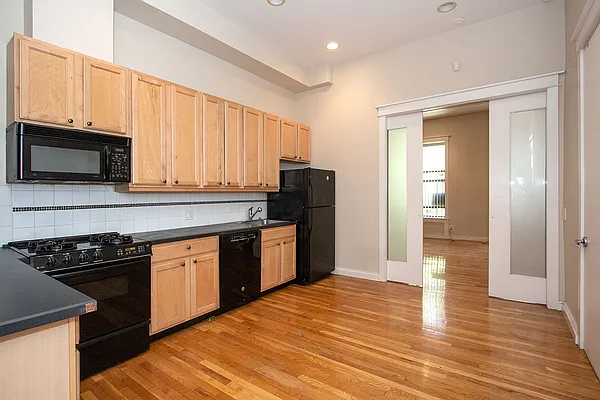 Rented by Harlem Lofts | media 2