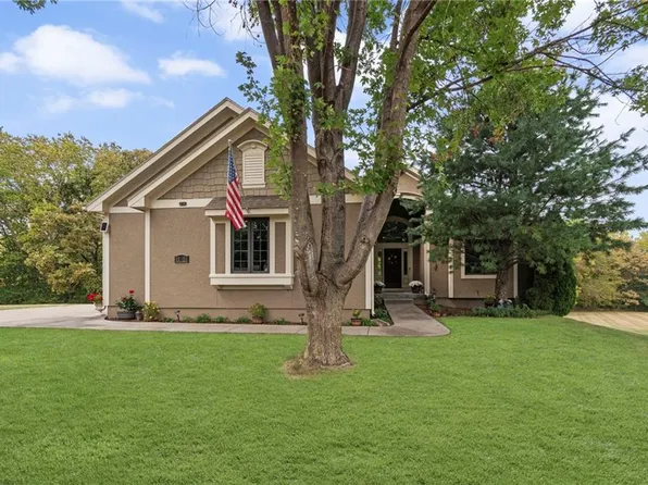 17624 Riverbend Rd, Kearney, MO 64060