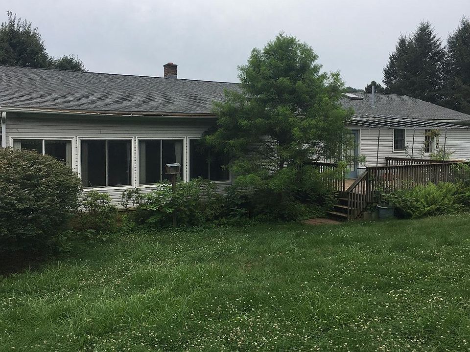 2nd image of 467 Oley Rd