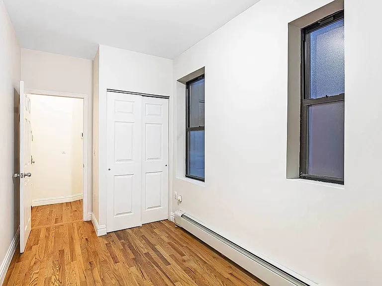 437 W 54th St #4D — Photo 7