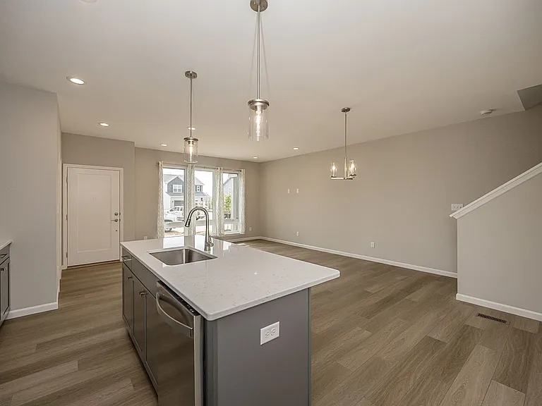 33 Wingtip Ct — Photo 17