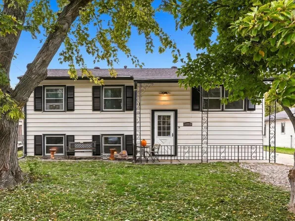 2916 Rawlins Dr, Council Bluffs, IA 51501