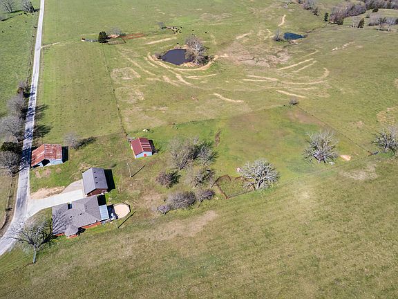 3rd image of 686 Grady Road