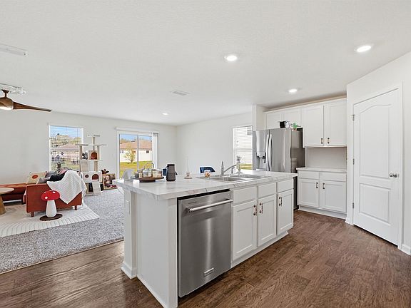 3rd image of 46 Albacete Rd