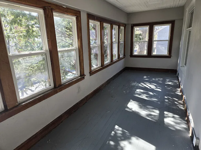 2939 Fremont Ave N — Photo 4