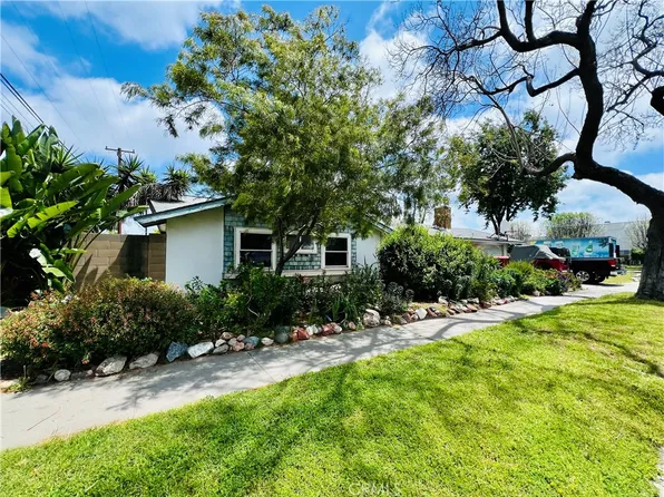 1113 S McLean Dr, Santa Ana, CA 92704