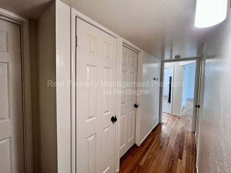 4467 N Van Dyke Ave — Photo 9