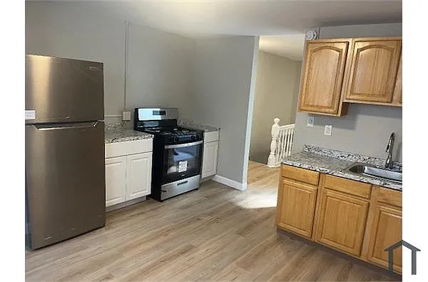 Building Photo - 402 N Linwood Ave #2