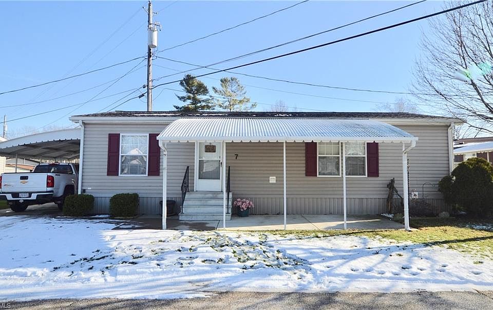 1st image of 7 Cherry Ln #7