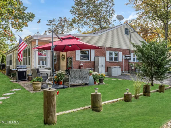 8C Willow Street, Toms River, NJ 08757