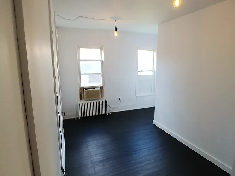 689 Humboldt St #2 — Photo 4