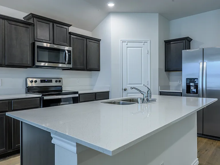 1008 N River Oaks Ln — Photo 3