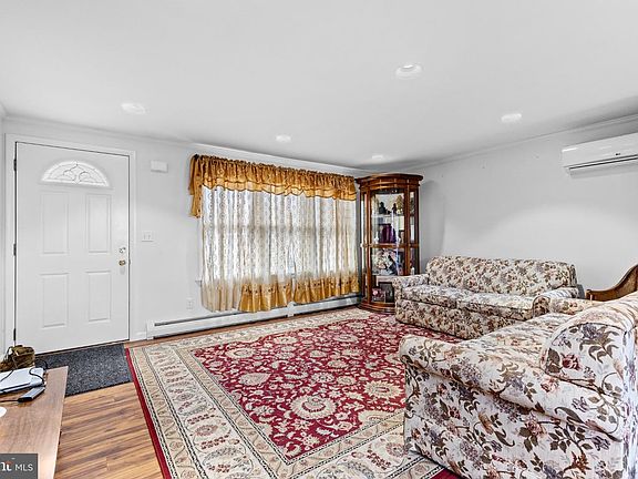 5th image of 430 Fairview Rd