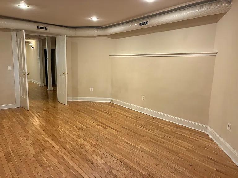 2105 N Charles St #1 — Photo 18