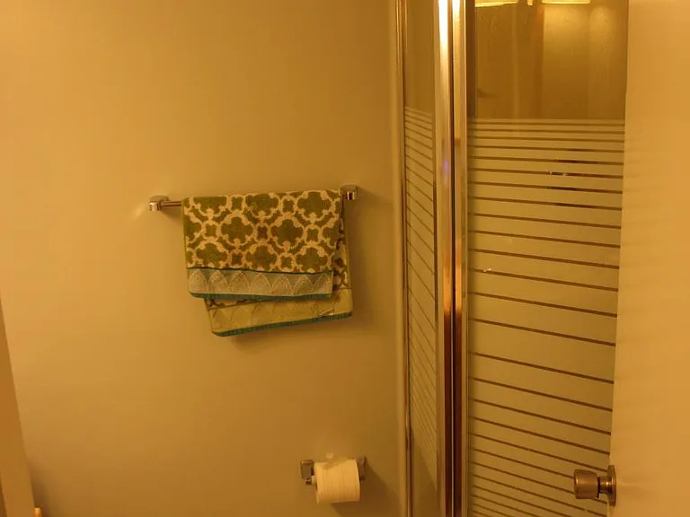 bottom floor bath
