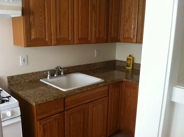 938 E Appleton St — Photo 4