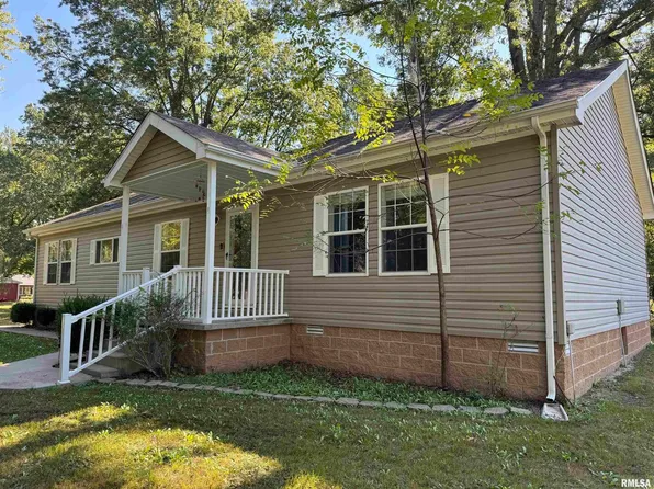 2517 N 14th St, Herrin, IL 62948