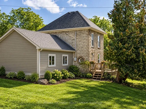 9 James St, Elizabethtown Kitley, ON K0E 1H0