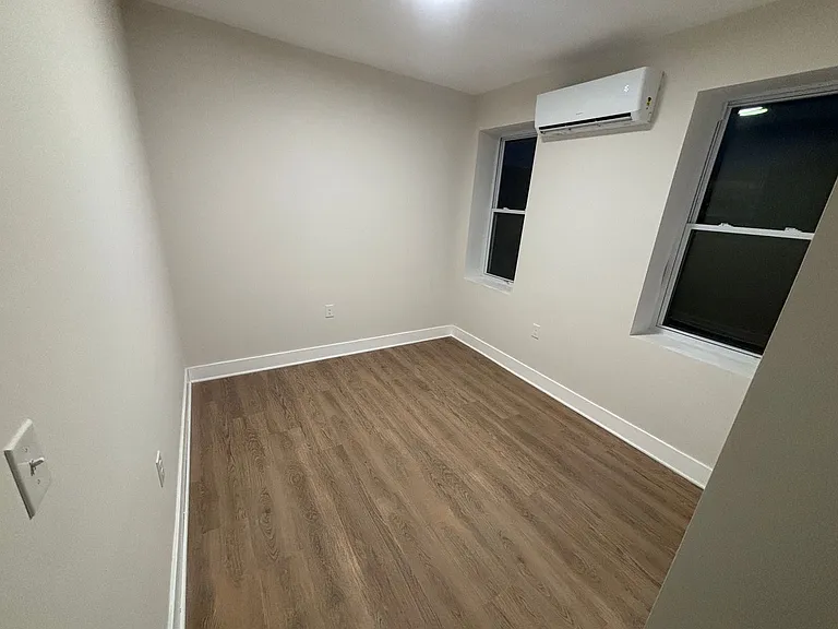 1035 Hamilton St #5 — Photo 6