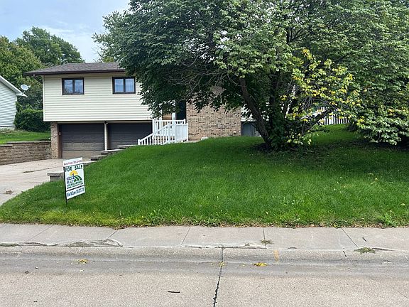 2nd image of 4011 Fairacres Rd