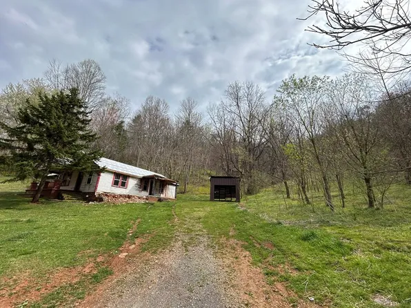 22207 N Bone Hollow Rd, Damascus, VA 24236