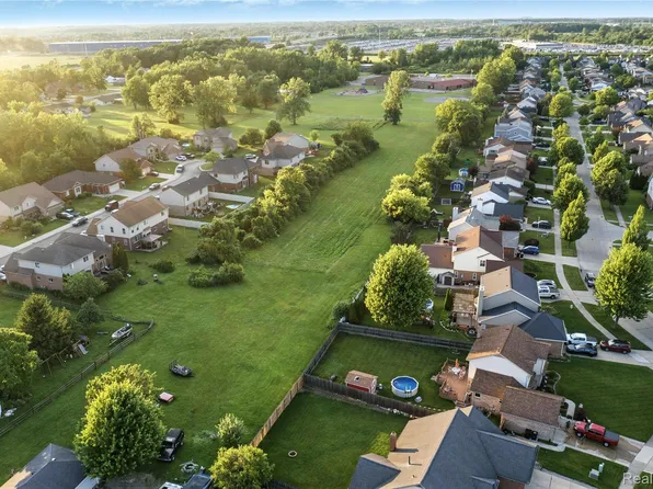 0 Vreeland Rd, Trenton, MI 48183