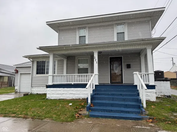 221 N Julian St, Rushville, IN 46173