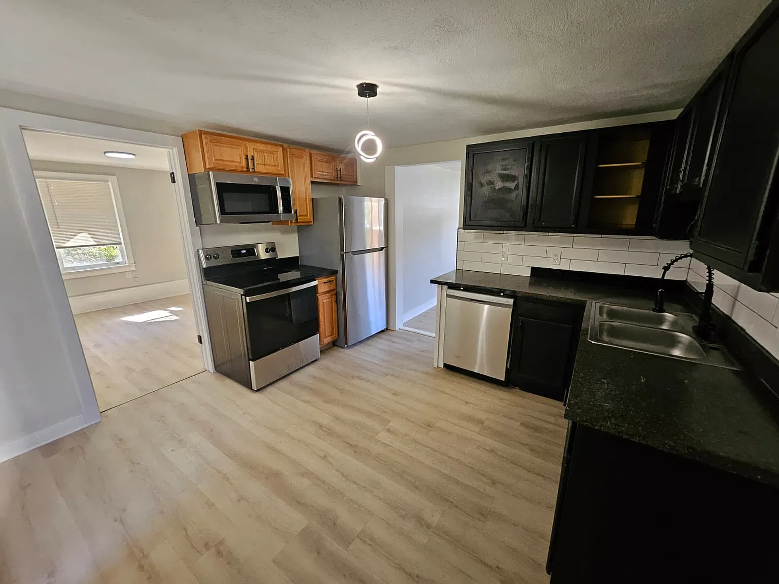 1 bed, $1,495 — Photo 2