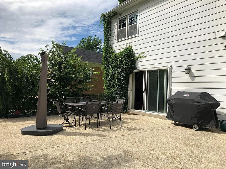 5512 Massachusetts Ave — Photo 22