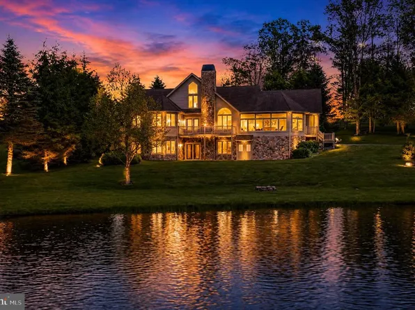 344 Mallow Lake Dr, Davis, WV 26260