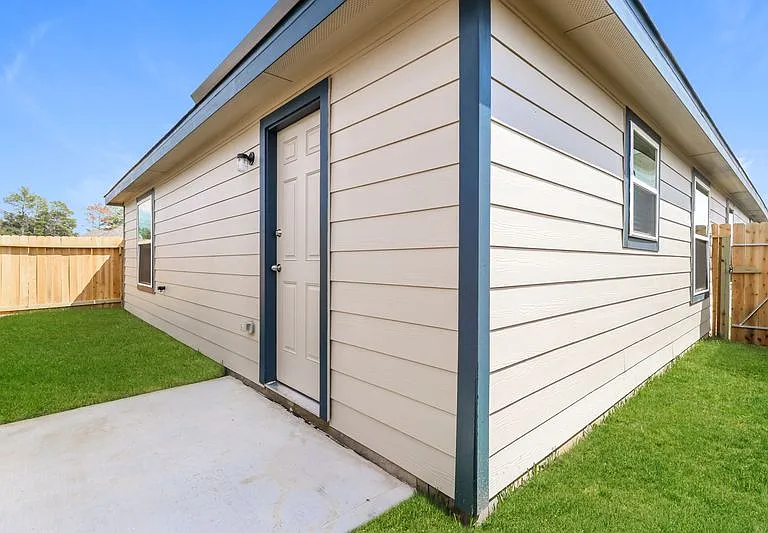 2432 Carp Dr — Photo 5