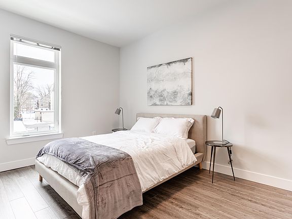 3rd image of 475 William St #201