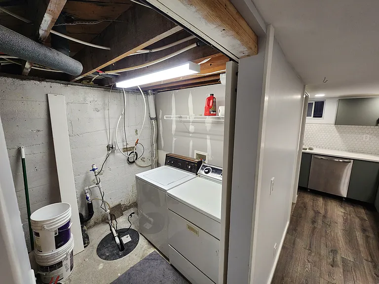 842 E Stratford Ave #A — Photo 19