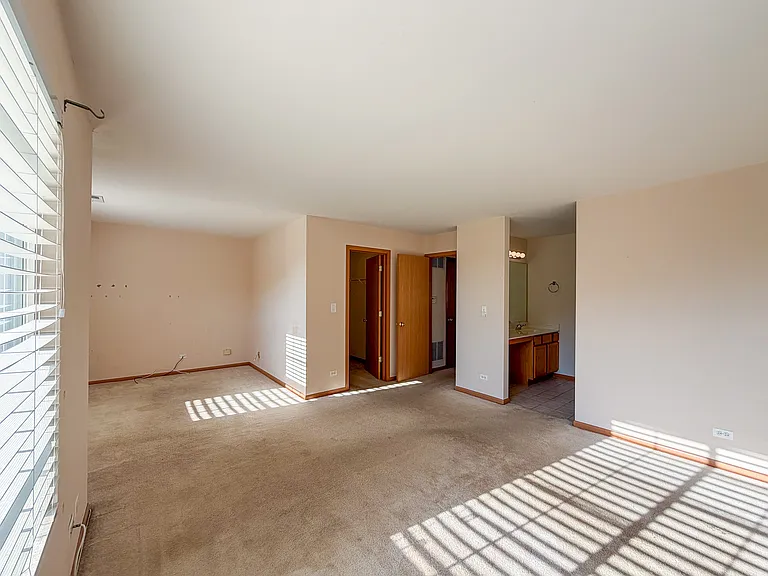 2239 Reflections Dr — Photo 10