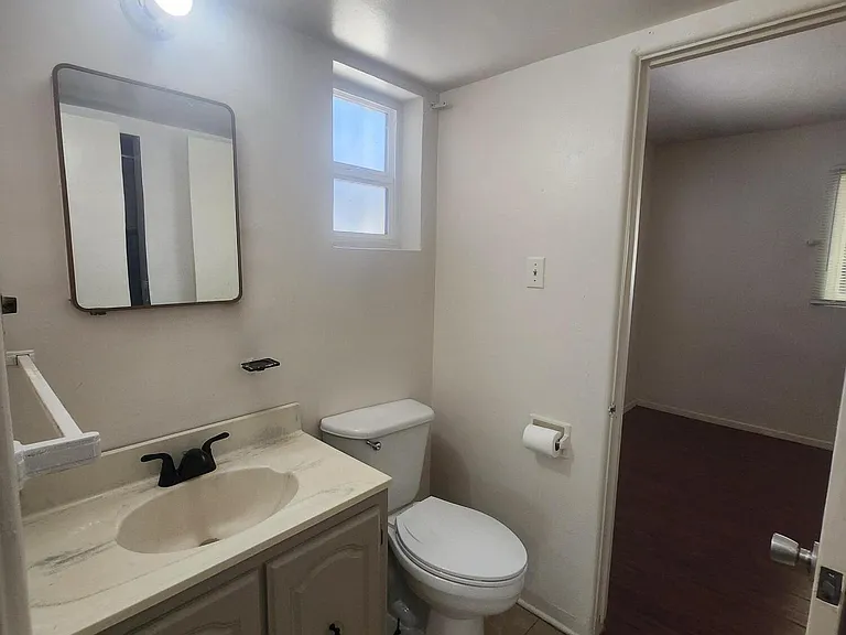 2518 Wyoming Blvd NE — Photo 11