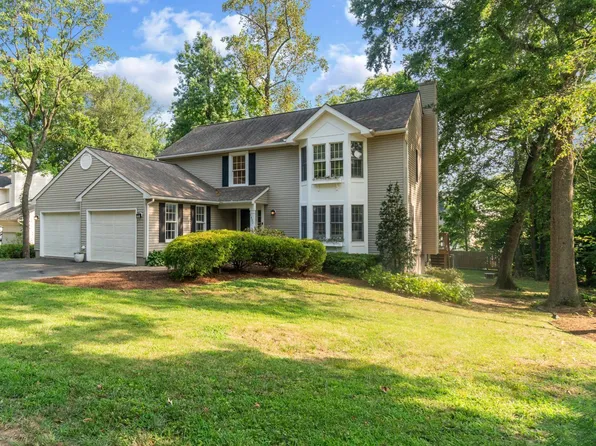 1432 Oak Bluff Rd, Edgewater, MD 21037