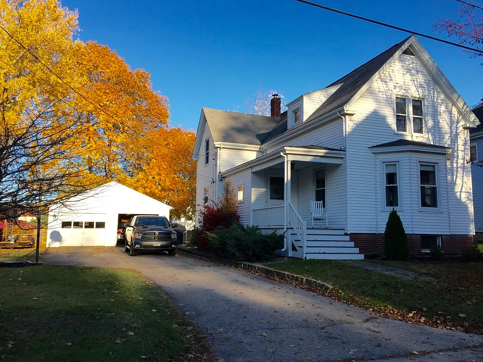 11 Abbott St